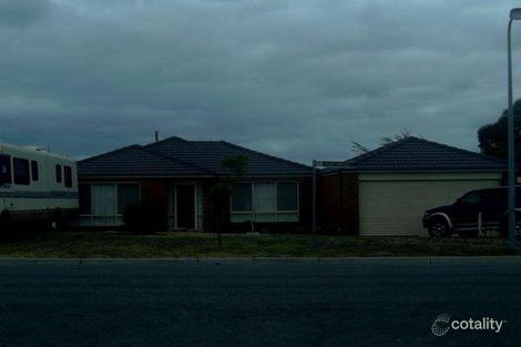Property photo of 18 Abercairn Drive Narre Warren South VIC 3805