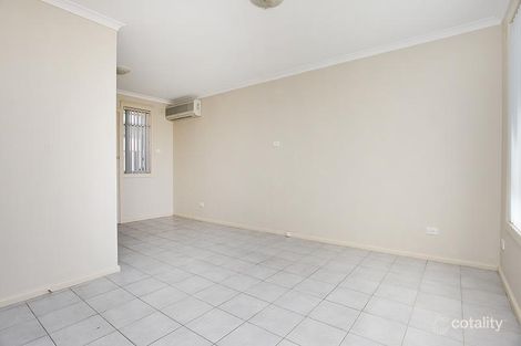 Property photo of 2/73 Tharwa Road Queanbeyan West NSW 2620