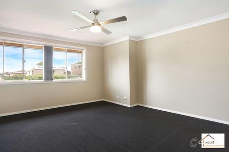 Property photo of 2/92 Kendall Drive Casula NSW 2170