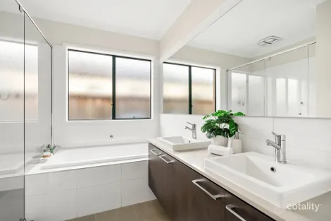 Property photo of 43 Aspect Road Mount Duneed VIC 3217
