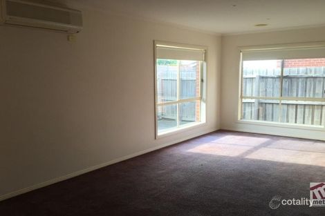Property photo of 2/11-13 Roseview Way St Albans Park VIC 3219