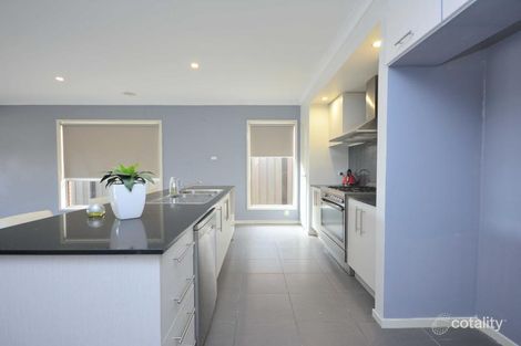 Property photo of 93 Moor Park Drive Craigieburn VIC 3064