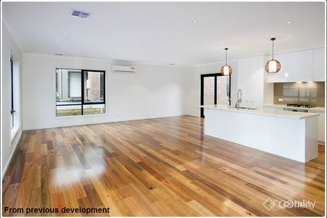 Property photo of 2/23 Moore Avenue Croydon VIC 3136