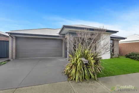 Property photo of 2 Bombala Crescent Craigieburn VIC 3064