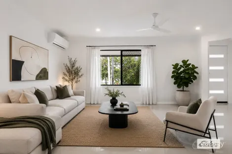 9 Jasmine Cres, Shailer Park, QLD 4128