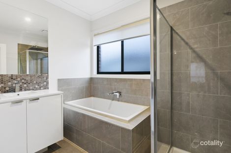 Property photo of 2 Compass Crescent Donnybrook VIC 3064