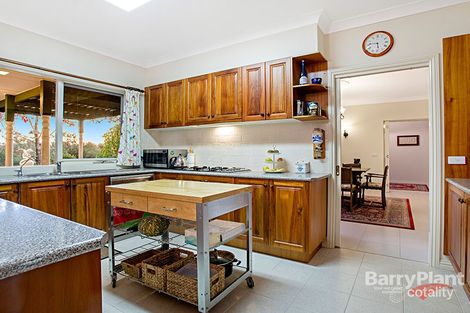 Property photo of 10 Whitmore Place Wyndham Vale VIC 3024