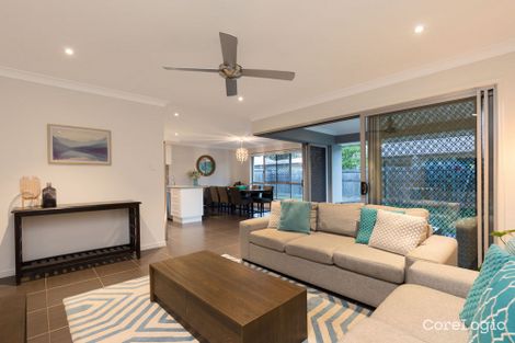 Property photo of 17 Lyrebird Crescent Upper Kedron QLD 4055