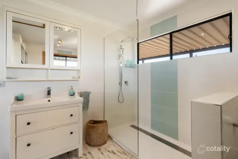 Property photo of 70 Petersen Road Irongate QLD 4356