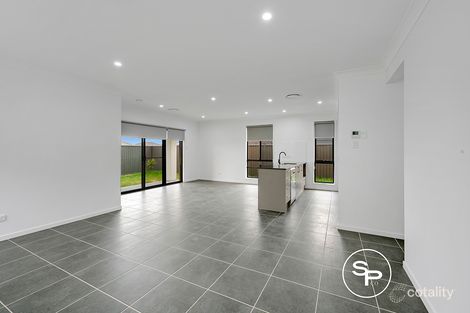 Property photo of 31 Melton Circuit Gregory Hills NSW 2557