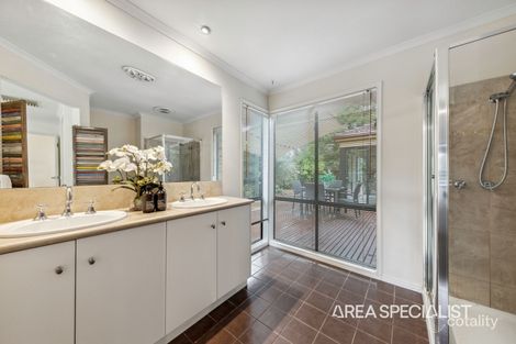 Property photo of 55 Spring Circuit Pakenham VIC 3810