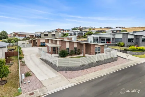 Property photo of 1/3 Sue Napier Drive Ulverstone TAS 7315