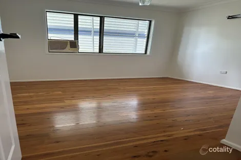 Property photo of 7 Hickory Avenue Kin Kora QLD 4680