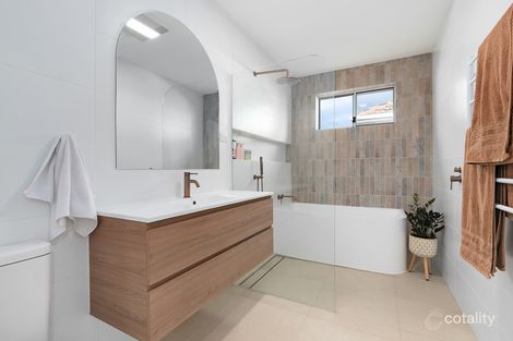 Property photo of 40 Maple Crescent Bell Park VIC 3215