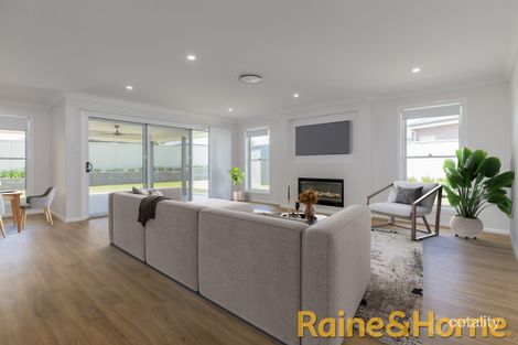 Property photo of 17 Snowy Crescent Dubbo NSW 2830