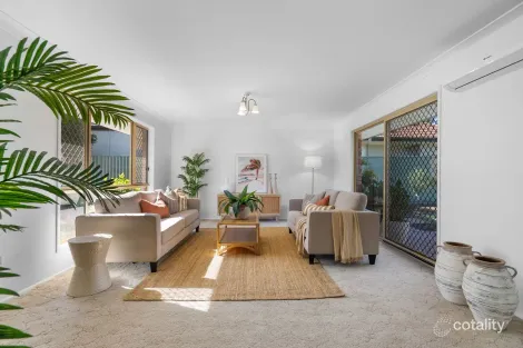 Property photo of 4 Sundown Drive Paradise Point QLD 4216