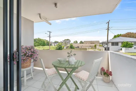 Property photo of 104/148A Albany Street Point Frederick NSW 2250