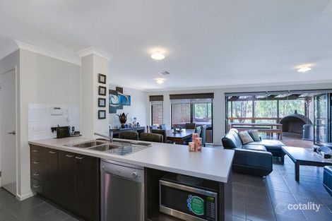 Property photo of 23 Sunbird Gardens Epping VIC 3076