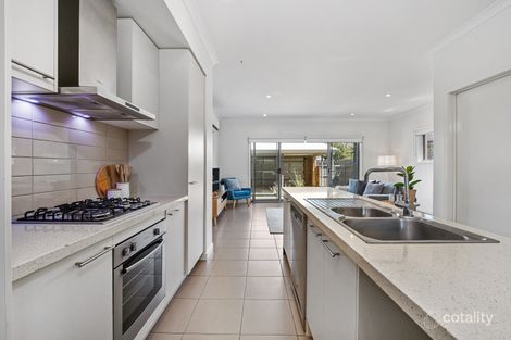 Property photo of 28/2 Sanoma Drive Skye VIC 3977