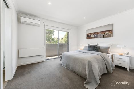 Property photo of 28/2 Sanoma Drive Skye VIC 3977