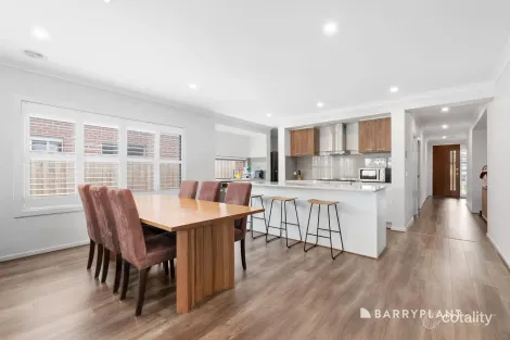 Property photo of 10 Cypress Crescent Beveridge VIC 3753