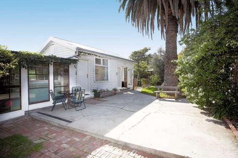 Property photo of 11 Orient Grove Brunswick VIC 3056