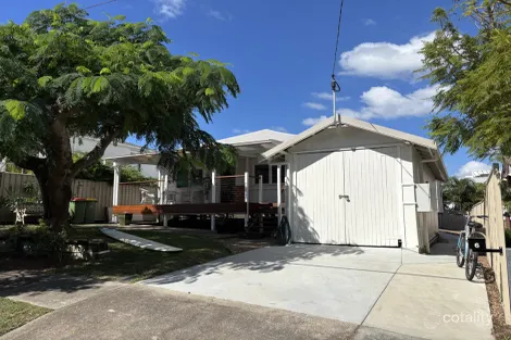 6 Messines Cres, Miami, QLD 4220