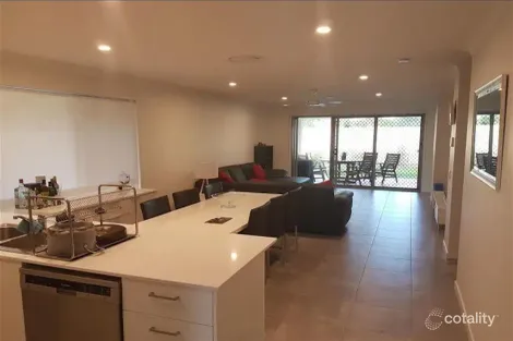 Property photo of 13/20 Eminence Lane Bridgeman Downs QLD 4035