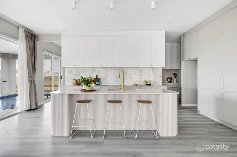 Property photo of 86 Armstrong Boulevard Mount Duneed VIC 3217