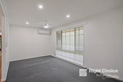 Property photo of 11 Chillawong Circuit Blackbutt NSW 2529