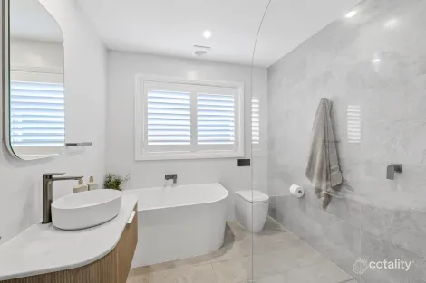 Property photo of 65 Rednal Street Mona Vale NSW 2103