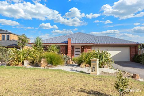 27 Halcyon Ave, San Remo, VIC 3925