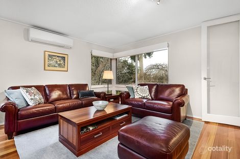 Property photo of 1 Blenheim Avenue Glen Waverley VIC 3150