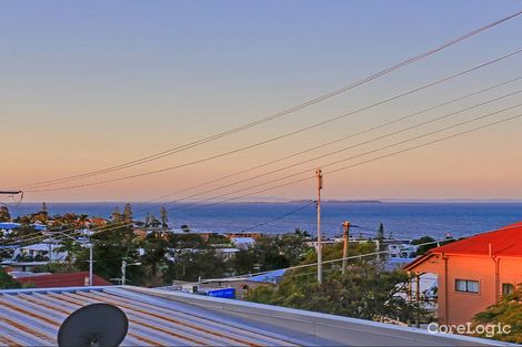 Property photo of 2/11 Arnold Street Manly QLD 4179