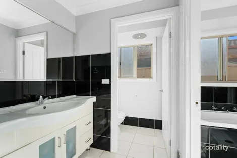 Property photo of 1B Bellata Place Hinchinbrook NSW 2168