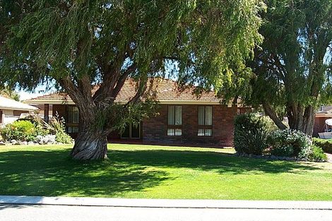Property photo of 6 Ludlow Way Warnbro WA 6169