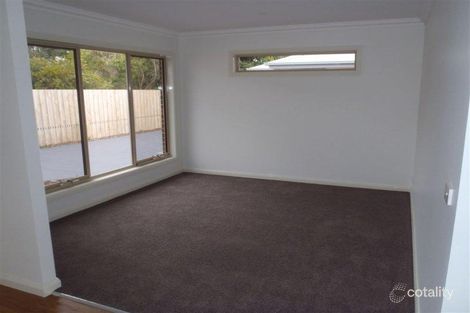 Property photo of 2/94 Longwarry Road Drouin VIC 3818