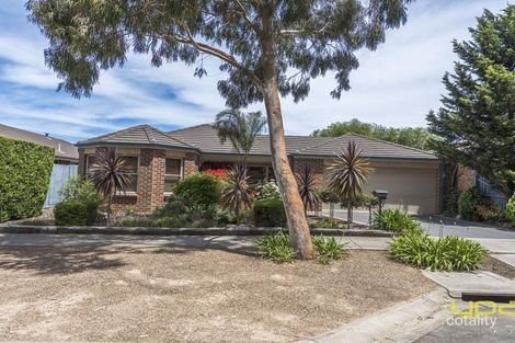 Property photo of 7 Tilley Walk Roxburgh Park VIC 3064