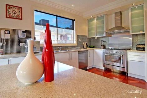 Property photo of 10 Twining Avenue Bundoora VIC 3083