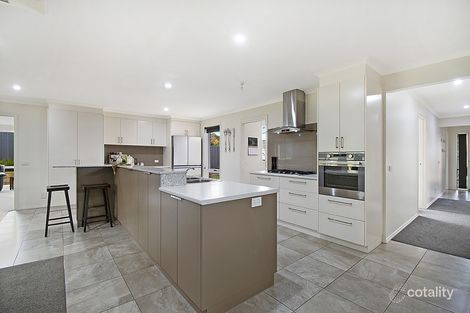 Property photo of 4 St James Place Hamilton VIC 3300