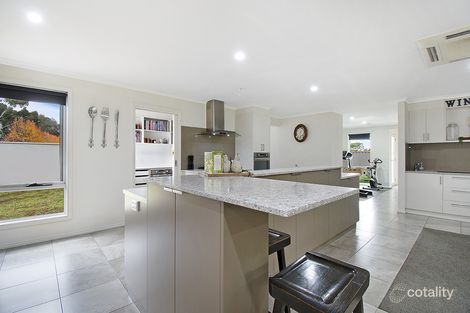 Property photo of 4 St James Place Hamilton VIC 3300