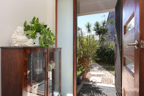 Property photo of 2/3 The Avenue Nerang QLD 4211