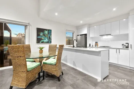 Property photo of 4 Poa Mews Berwick VIC 3806