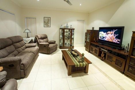 Property photo of 13 Castaway Court Parrearra QLD 4575