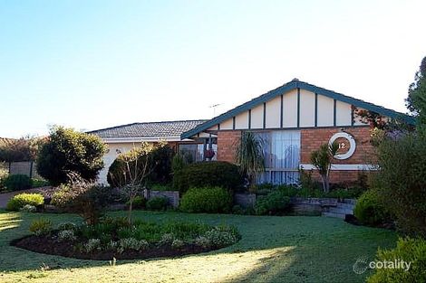 12 Lakeside Dr, Helena Valley, WA 6056