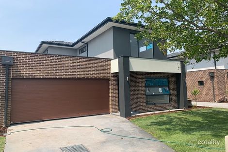 2/16 James St, Pakenham, VIC 3810