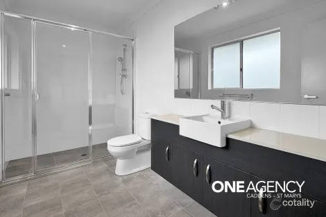 Property photo of 12 Sunburst Drive Caddens NSW 2747