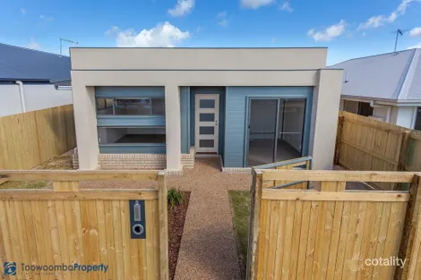 7 Farrer St, Cranley, QLD 4350