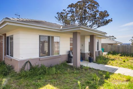 Property photo of 30 Benalla Street Crace ACT 2911