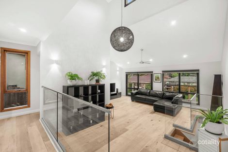 Property photo of 35 Booyan Crescent Greensborough VIC 3088